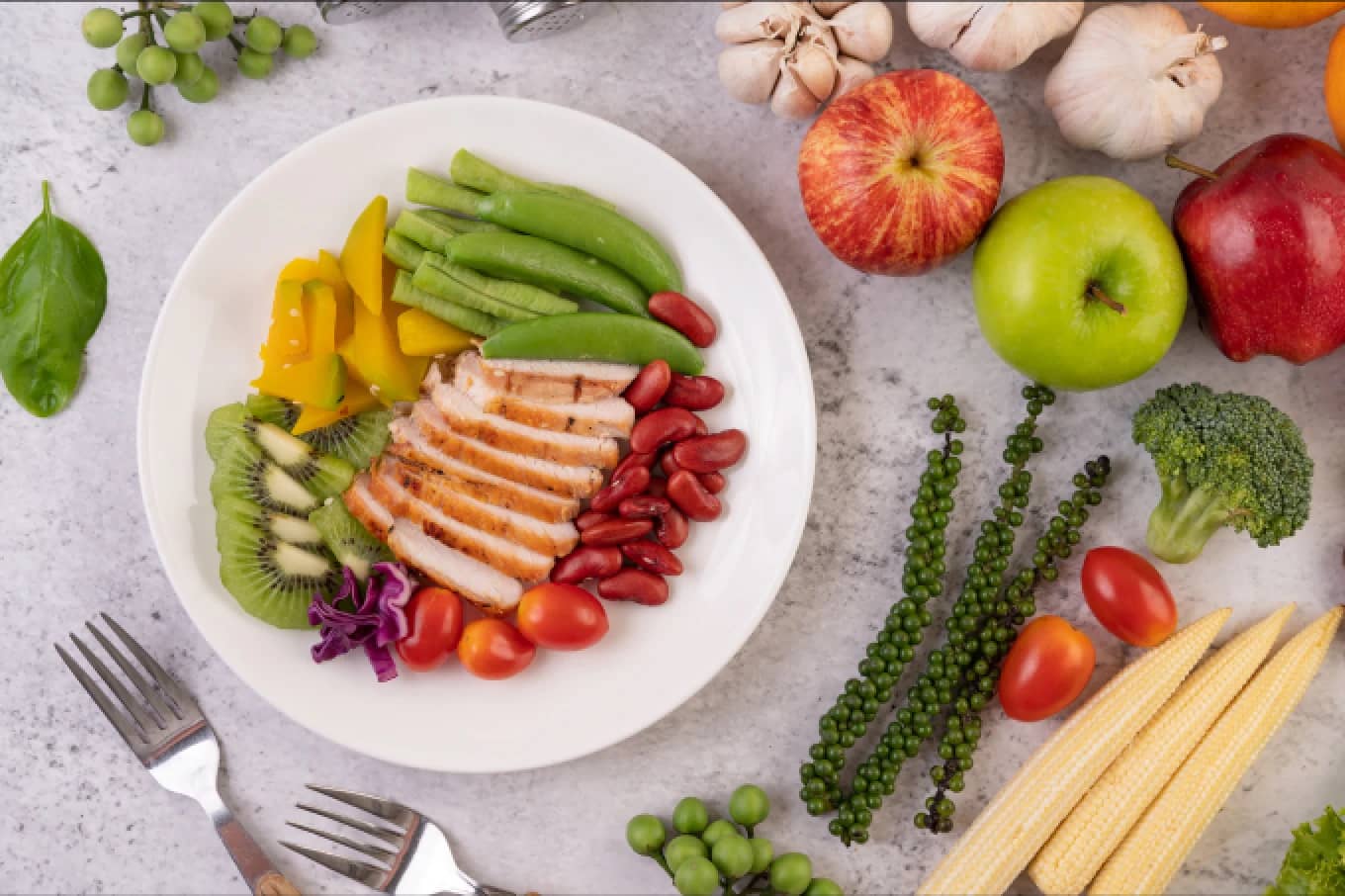 From clean eating to flexitarian plans, trending diets in 2024 focus on whole foods, balance, and vibrant nutrition.